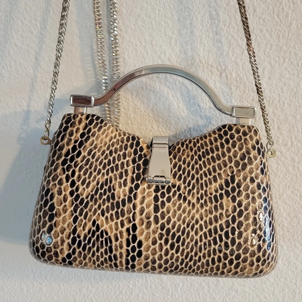 Vintage Alligator Small  Handbag/Solderbag, chain Strap. - Picture 2 of 10